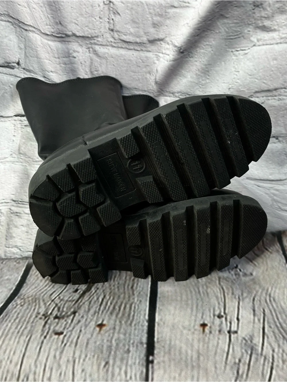 Steve Madden Girls Black Mid-Calf Zip-Up Pleather Lug Sole Boots Sz 11 AS IS GUC